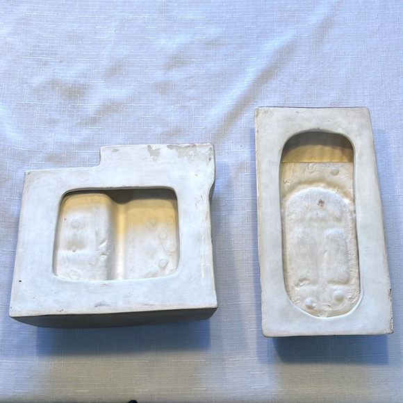 Ceramic hanging craft wall decor pieces showcases a charming cottage style. - Picture 7 of 7